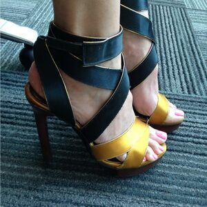 Elegant Navy and Gold Women's Heels size 7